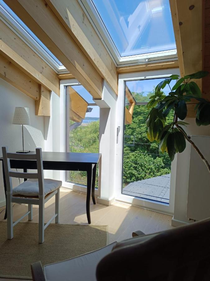 Apartment Unterm Dach Mit Kleinem Seeblick Münsing Exterior foto