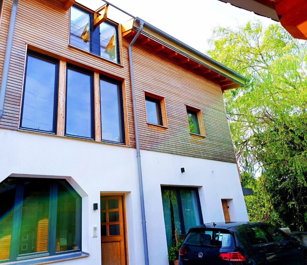 Apartment Unterm Dach Mit Kleinem Seeblick Münsing Exterior foto